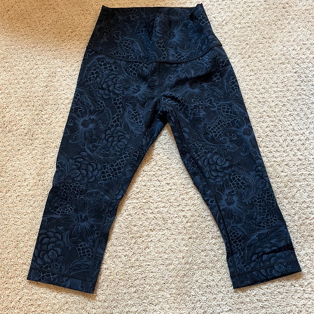 Lululemon leggings. Size 6. Blue with design.